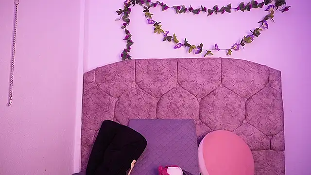 TiffanySander online show from 03/12/26, 01:23