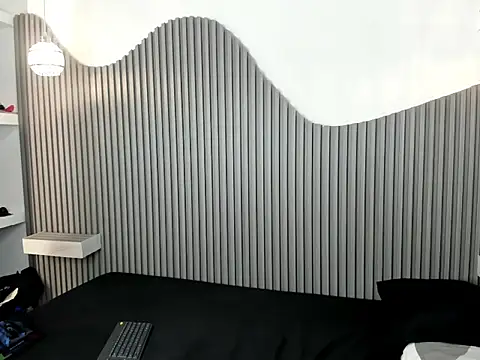 Snapshot of Rose_blonde__ chatting on 06/12/26, 01:37 Rose blonde online show from 06/12/26, 01:37