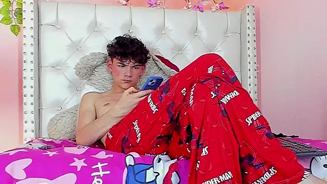 Snapshot of Philippsx chatting on 02/12/26, 09:37 Philippsx online show from 02/12/26, 09:37