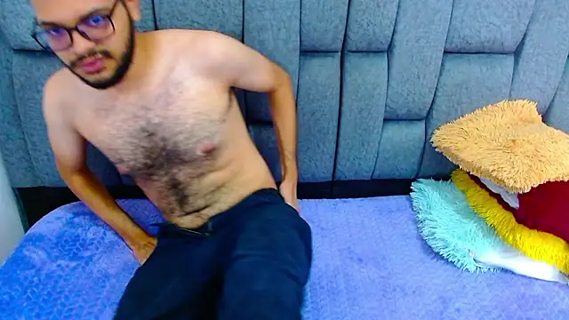 Snapshot of J_black_ chatting on 03/03/26, 10:37 J black online show from 03/03/26, 10:37