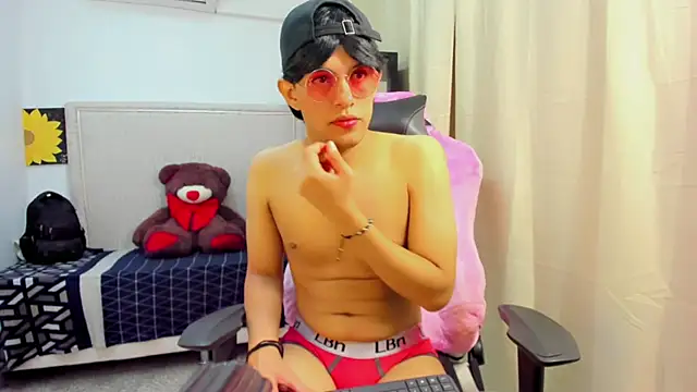 Top and bottom online show from 03/29/26, 09:04