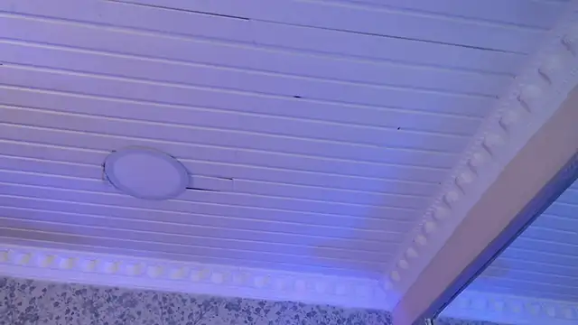 Snapshot of CloheBell chatting on 02/25/26, 12:26 CloheBell online show from 02/25/26, 12:26