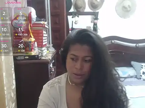 Snapshot of Caprichosa-39 chatting on 02/14/26, 02:25 Caprichosa-39 online show from 02/14/26, 02:25