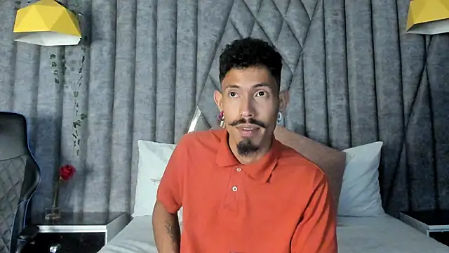 Snapshot of NoaahTylor chatting on 02/22/26, 08:07 NoaahTylor online show from 02/22/26, 08:07