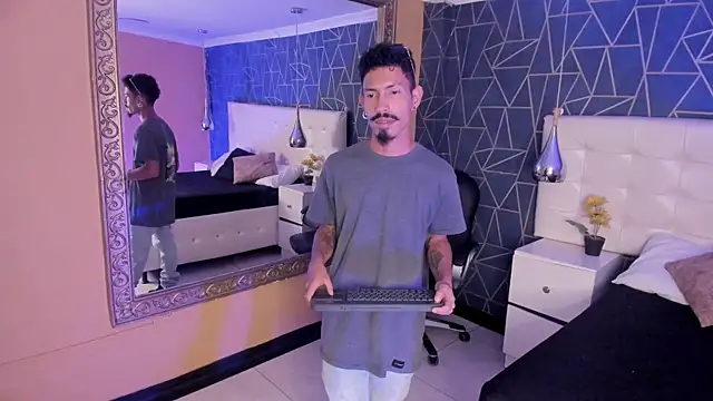 NoaahTylor online show from 03/25/26, 09:10