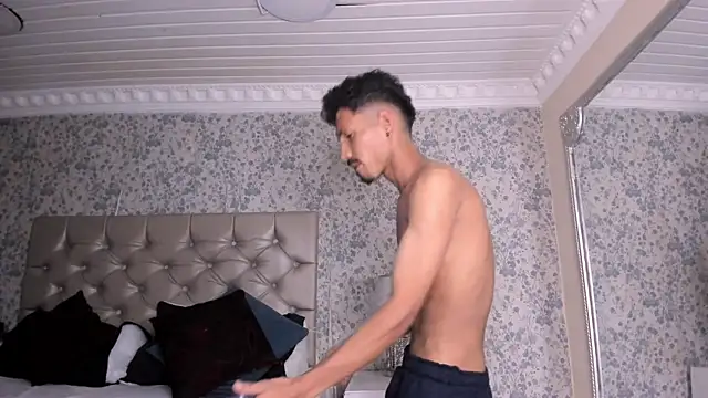 NoaahTylor online show from 04/05/26, 12:30