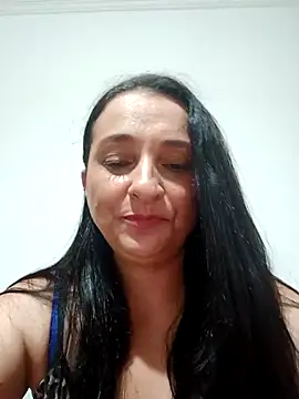 Snapshot of luamel2126 chatting on 02/12/26, 10:49 luamel2126 online show from 02/12/26, 10:49