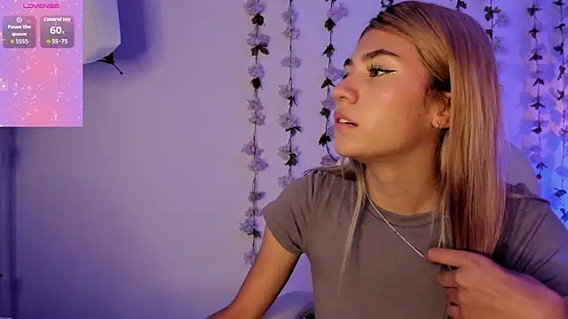 Chris Velvett online show from 04/15/26, 07:32