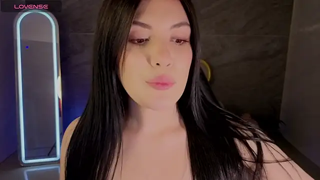 Snapshot of caroline_1s chatting on 07/18/26, 03:11 caroline 1s online show from 07/18/26, 03:11