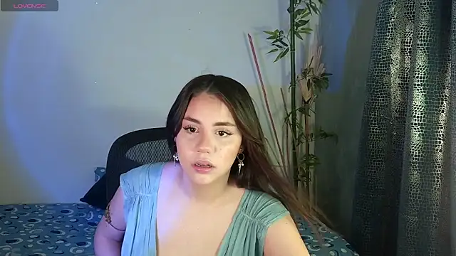 Snapshot of Scarlett_Laurent chatting on 02/25/26, 01:21 Scarlett Laurent online show from 02/25/26, 01:21