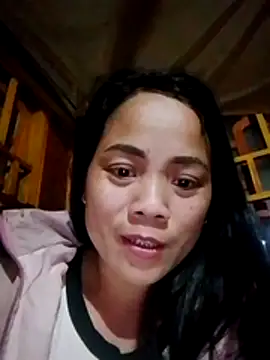 Snapshot of molly-xx chatting on 02/19/26, 10:33 molly-xx online show from 02/19/26, 10:33