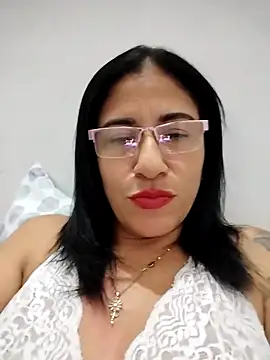 Snapshot of cardigwe chatting on 04/13/26, 04:29 cardigwe online show from 04/13/26, 04:29