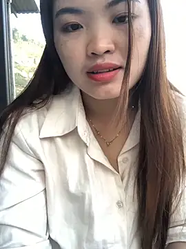 Snapshot of newbaby1 chatting on 02/26/26, 01:37 newbaby1 online show from 02/26/26, 01:37