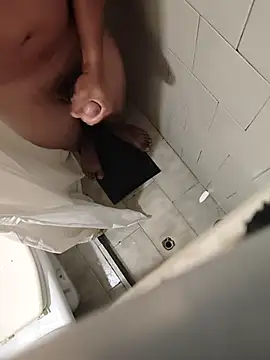 Snapshot of mamichula266 chatting on 02/18/26, 12:50 mamichula266 online show from 02/18/26, 12:50