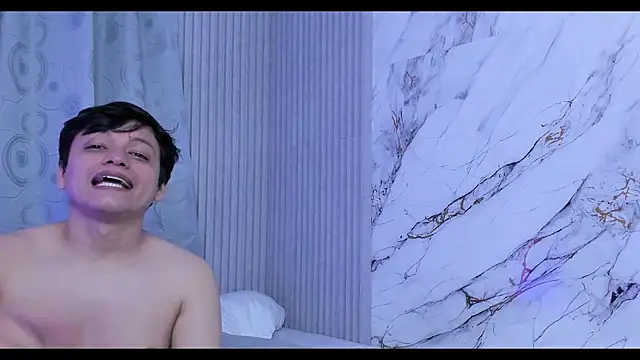 RaiderandRoxie1 online show from 04/21/26, 01:42