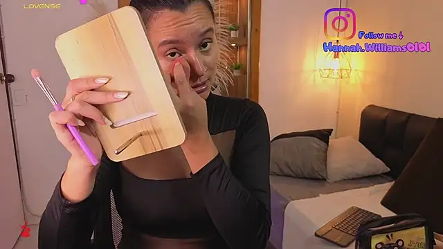 Snapshot of Hanna_Williams__ chatting on 02/27/26, 03:06 Hanna Williams online show from 02/27/26, 03:06