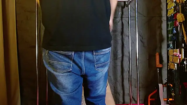 Snapshot of Master_kratos_and_Megan chatting on 02/24/26, 04:05 Master kratos and Megan online show from 02/24/26, 04:05