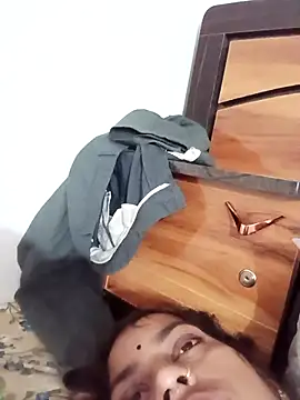 Snapshot of Anjli_hote chatting on 02/25/26, 11:36 Anjli hote online show from 02/25/26, 11:36