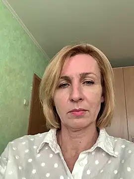 Snapshot of VeltaMur975 chatting on 02/20/26, 07:43 VeltaMur975 online show from 02/20/26, 07:43