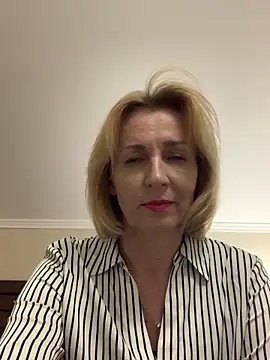 Snapshot of VeltaMur975 chatting on 03/15/26, 07:42 VeltaMur975 online show from 03/15/26, 07:42