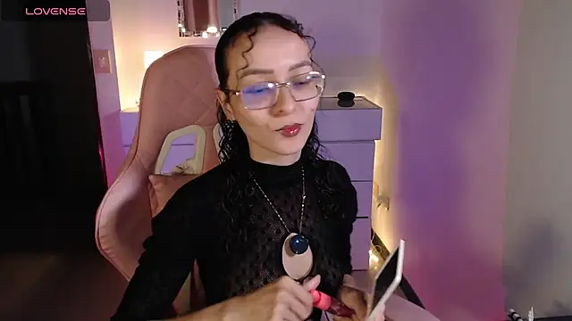 Snapshot of Alexia--27 chatting on 02/27/26, 03:06 Alexia--27 online show from 02/27/26, 03:06