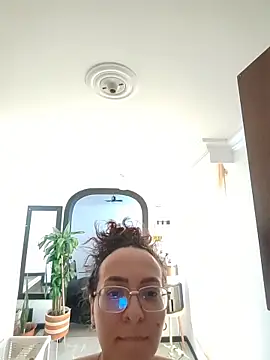 Snapshot of Alexia--27 chatting on 03/01/26, 05:15 Alexia--27 online show from 03/01/26, 05:15