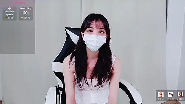 Snapshot of yuna00xx00 chatting on 03/03/26, 12:44 yuna00xx00 online show from 03/03/26, 12:44