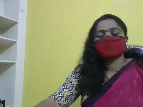 anu-reddyy online show from 03/25/26, 04:40