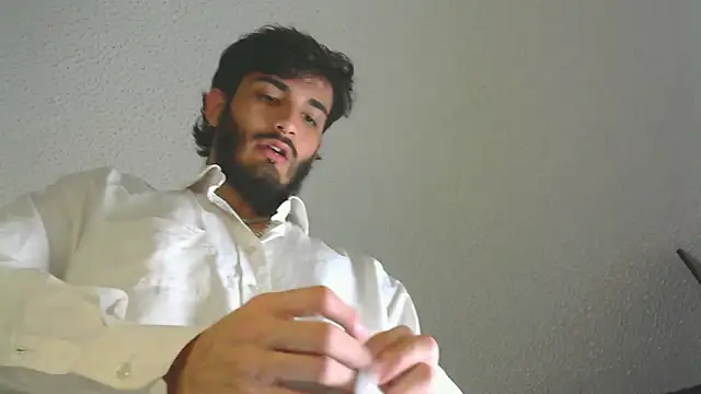 LovexJuxn8 online show from 02/15/26, 06:59