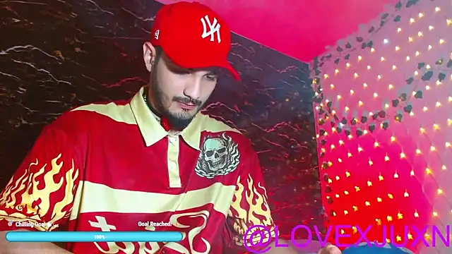 LovexJuxn8 online show from 06/04/26, 09:32
