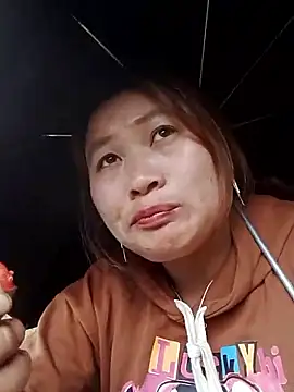 Snapshot of bany-lee chatting on 04/25/26, 02:47 bany-lee online show from 04/25/26, 02:47