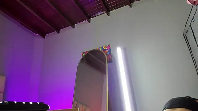 Zaphiro  Sky online show from 02/14/26, 08:55