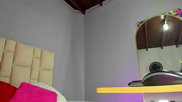 Zaphiro  Sky online show from 02/16/26, 08:43