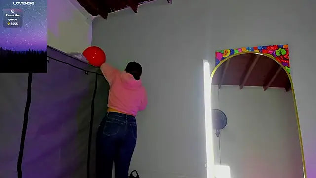 Zaphiro  Sky online show from 02/17/26, 08:33