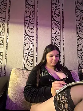 Snapshot of VictoriaPricee chatting on 02/27/26, 02:28 VictoriaPricee online show from 02/27/26, 02:28