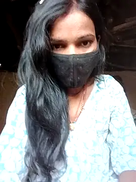 Snapshot of Desi_Couple_P chatting on 04/23/26, 01:18 Desi Couple P online show from 04/23/26, 01:18