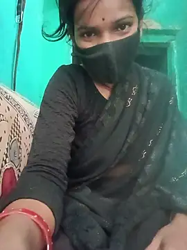 Snapshot of Desi_Couple_P chatting on 05/21/26, 12:50 Desi Couple P online show from 05/21/26, 12:50