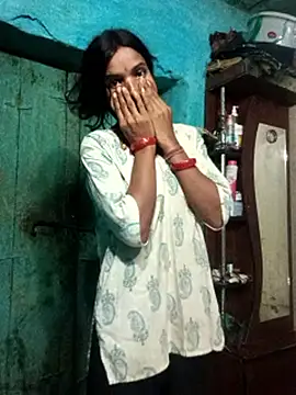 Snapshot of Desi_Couple_P chatting on 05/29/26, 02:53 Desi Couple P online show from 05/29/26, 02:53