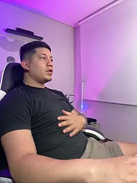  robertobaggioo online show from 04/04/26, 12:57