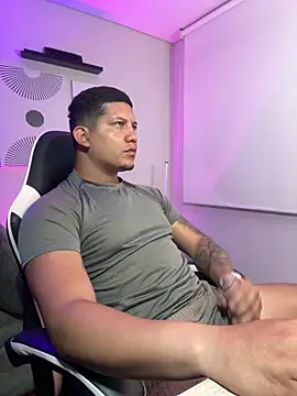  robertobaggioo online show from 04/28/26, 12:10