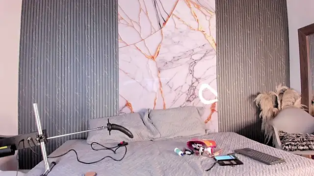 raven noctis  online show from 02/26/26, 01:54