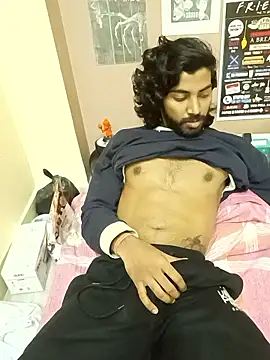 Snapshot of Yk_physique chatting on 02/14/26, 08:33 Yk physique online show from 02/14/26, 08:33