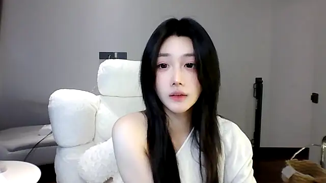 MedeLineayr online show from 04/21/26, 02:45