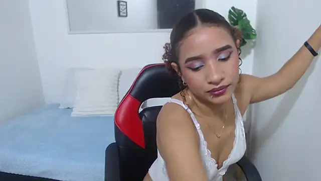 Alice Grinnerk online show from 02/18/26, 02:35