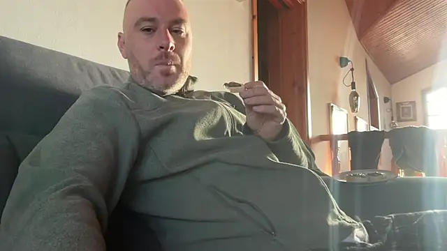 Snapshot of marcovik1 chatting on 02/21/26, 07:42 marcovik1 online show from 02/21/26, 07:42