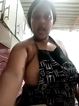 PerlaCurvasgrandes online show from 03/09/26, 06:23