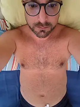 Snapshot of cetriolino chatting on 07/25/26, 05:27 cetriolino online show from 07/25/26, 05:27