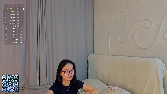 BeatrisRosel online show from 04/15/26, 06:37