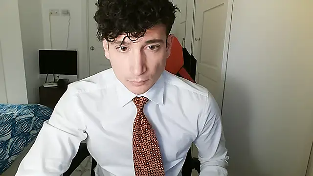 Snapshot of MaskSuit chatting on 02/11/26, 06:13 MaskSuit online show from 02/11/26, 06:13