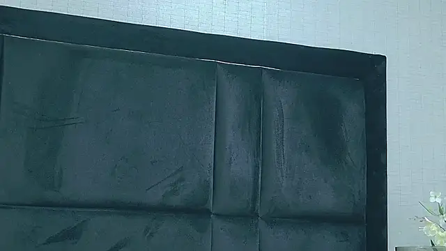 HollyOlson online show from 04/01/26, 07:44